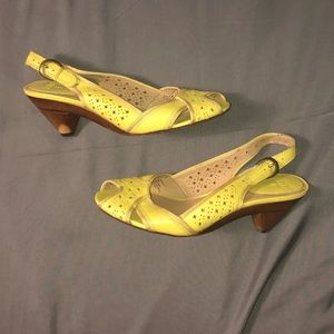 Frye Yellow Ada Shoes size 7.5